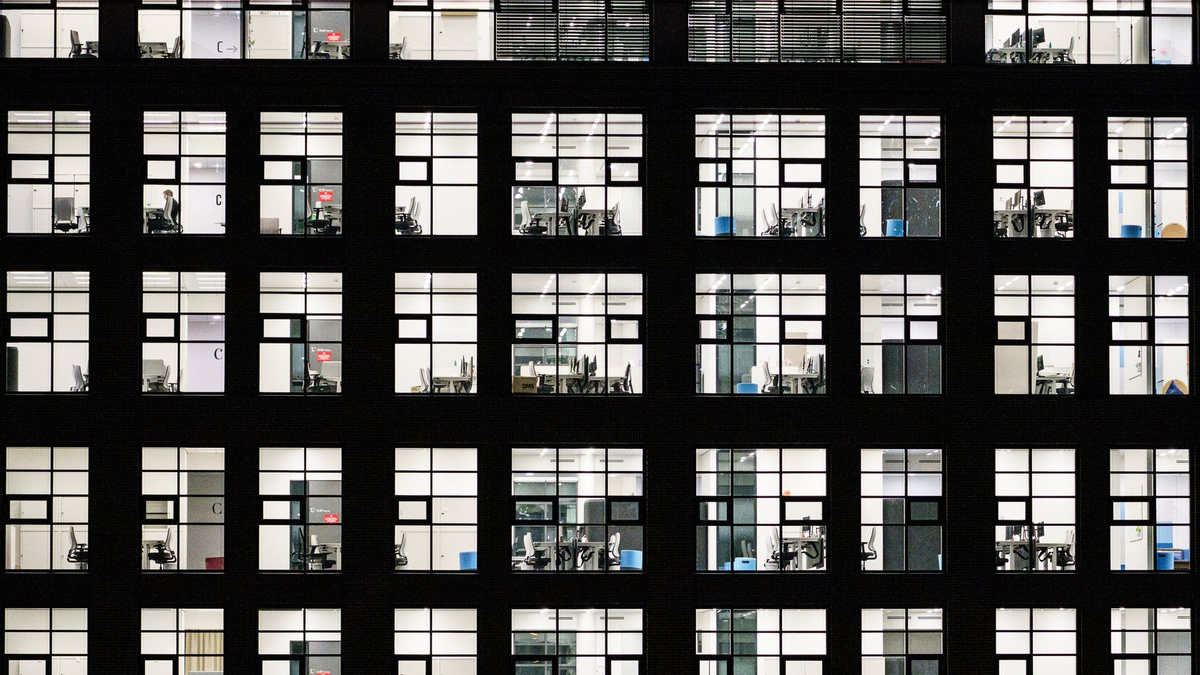 Wegen des Homeoffice-Trends stehen viele Büros in Deutschland leer (Archivbild) - Foto: Andreas Arnold/dpa