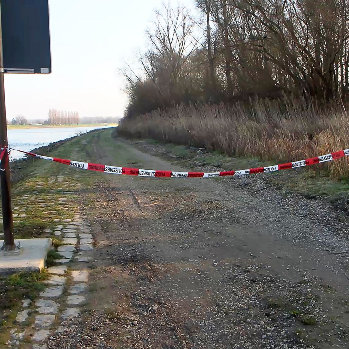 Anfang März wurde die Leiche der 27-jährigen Mutter des Babys am Rheinufer bei Hockenheim (Rhein-Neckar-Kreis) gefunden. (Archivbild) - Foto: René Priebe/pr-video/dpa