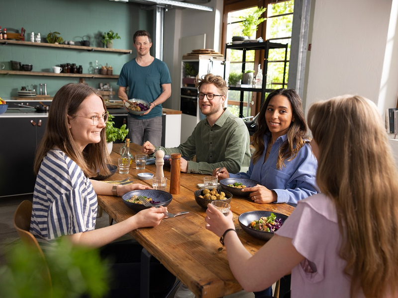 Im Land der Schnellesser: Die Deutschen mögen es sättigend und lecker - und das in maximal 30 Minuten / Repräsentative Bevölkerungsumfrage zum Thema Mittagspause - Foto: presseportal.de