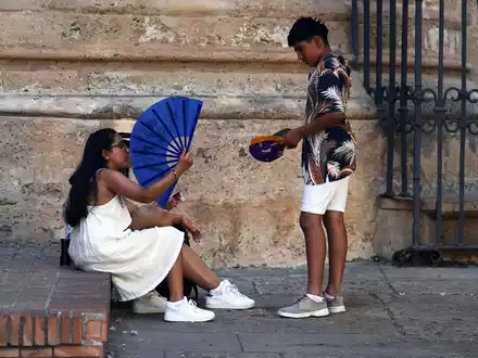 Derzeit leiden große Teile Spaniens unter einer ungewöhnlich frühen Hitzeperiode mit Temperaturen bis fast 40 Grad. (Archivbild) - Foto: Álex Zea/EUROPA PRESS/dpa