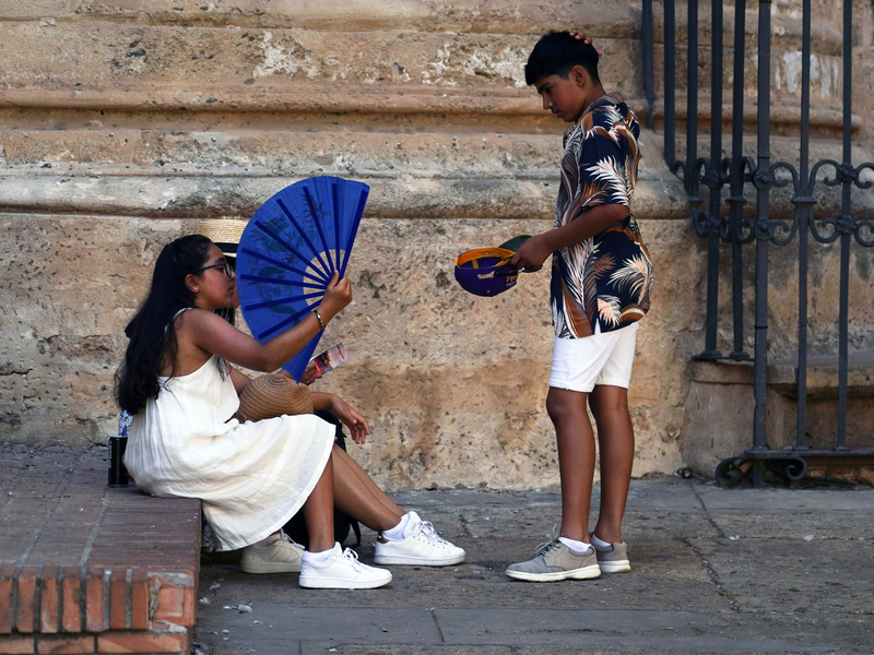 Derzeit leiden große Teile Spaniens unter einer ungewöhnlich frühen Hitzeperiode mit Temperaturen bis fast 40 Grad. (Archivbild) - Foto: Álex Zea/EUROPA PRESS/dpa