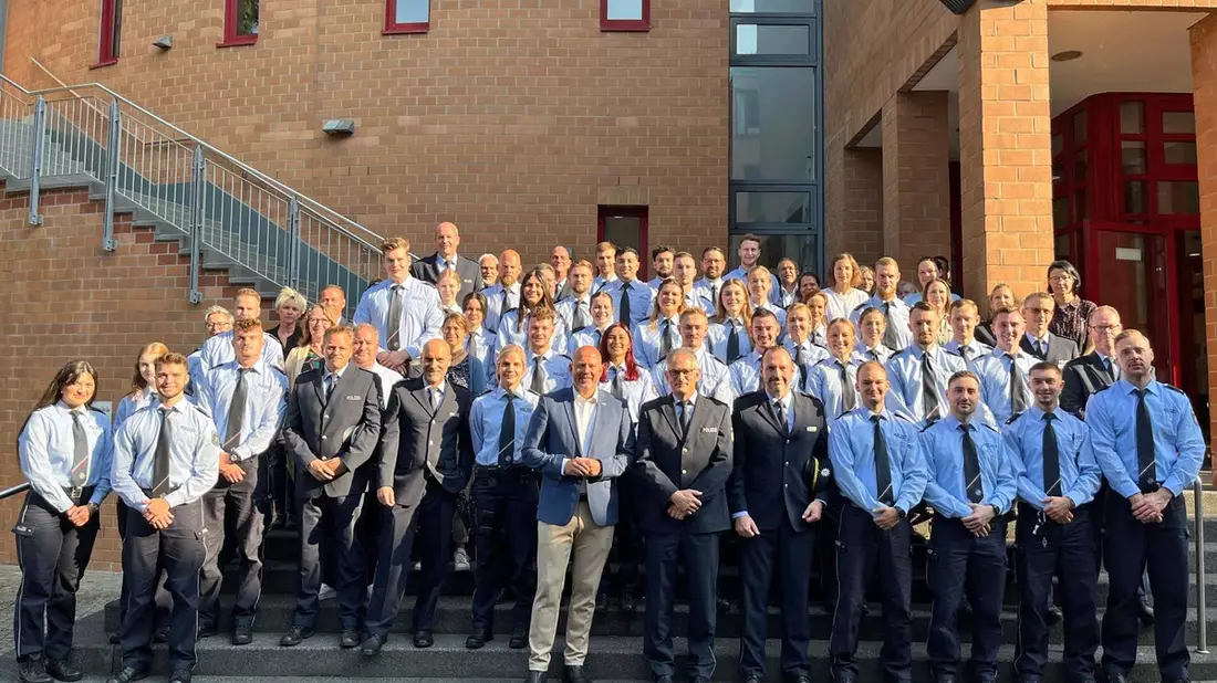 POL-REK: 240903-2: Landrat Frank Rock begrüßt neue Polizistinnen und Polizisten im Rhein-Erft-Kreis - Bild: presseportal.de