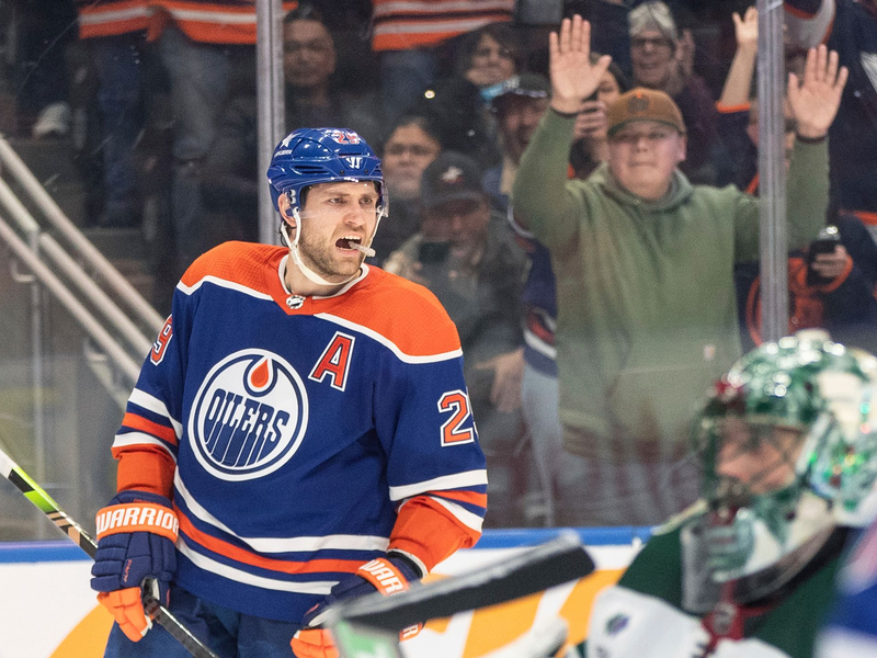 Leon Draisaitl hat seinen NHL-Vertrag in Edmonton verlängert. - Foto: JASON FRANSON/The Canadian Press/AP/dpa