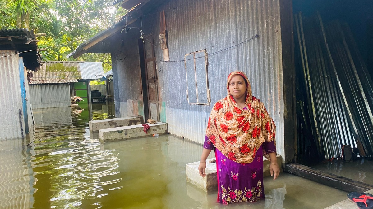 Flut Bangladesch: Überschwemmungen treffen krisengeschütteltes Land / Regenfälle haben besonders den Süden des Landes getroffen / Hilfsorganisationen von 