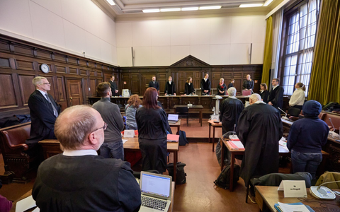 Angeklagte im Rondenbarg-Prozess zu Geldstrafen verurteilt. (Archivfoto) - Foto: Georg Wendt/dpa