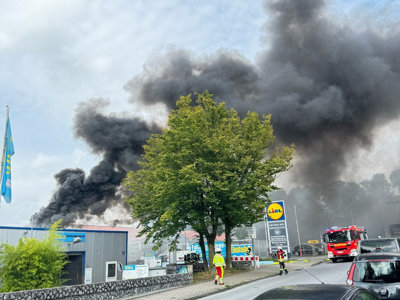 FW-Erkrath: Zwei Brandeinsätze am Dienstag forderten die Feuerwehr Erkrath - Foto: presseportal.de