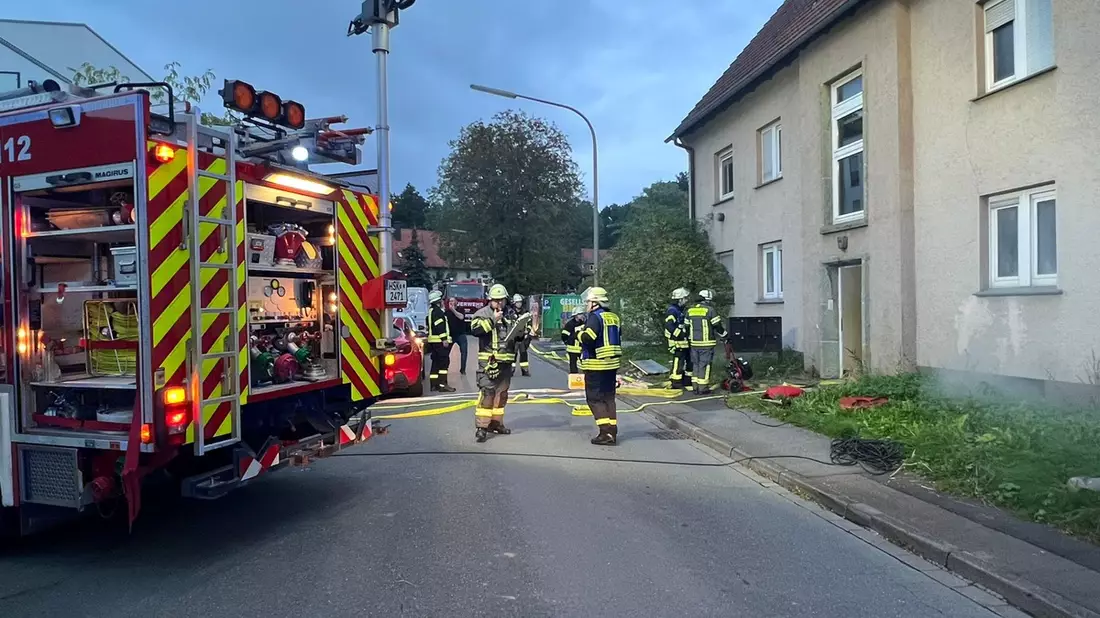 FW-AR: Löschzug Neheim übt Ernstfall in Abrisshaus - Bild: presseportal.de