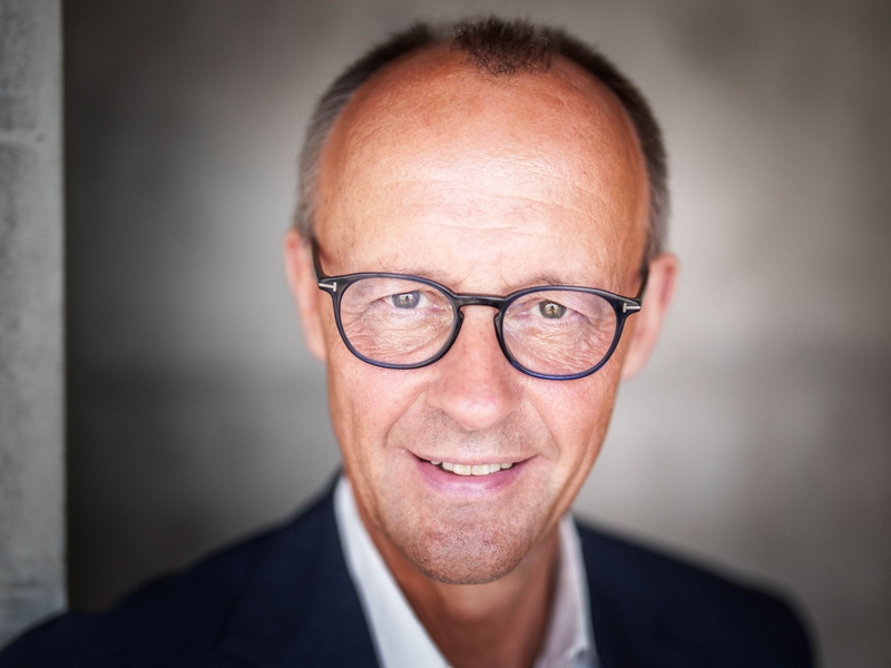 CDU-Chef Merz sieht die FDP aktuell «auf dem Sterbebett». - Foto: Michael Kappeler/dpa