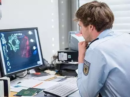 POL-NI: Motoradkontrollen im Zuständigkeitsbereich des Polizeikommissariats Stolzenau im Rahmen eines Verkehrssicherheitstages - Foto: presseportal.de