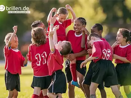 Trikots für alle! brillen.de sponsert Vereinstrikots im Breitensport und füllt die Vereinskassen - Foto: presseportal.de