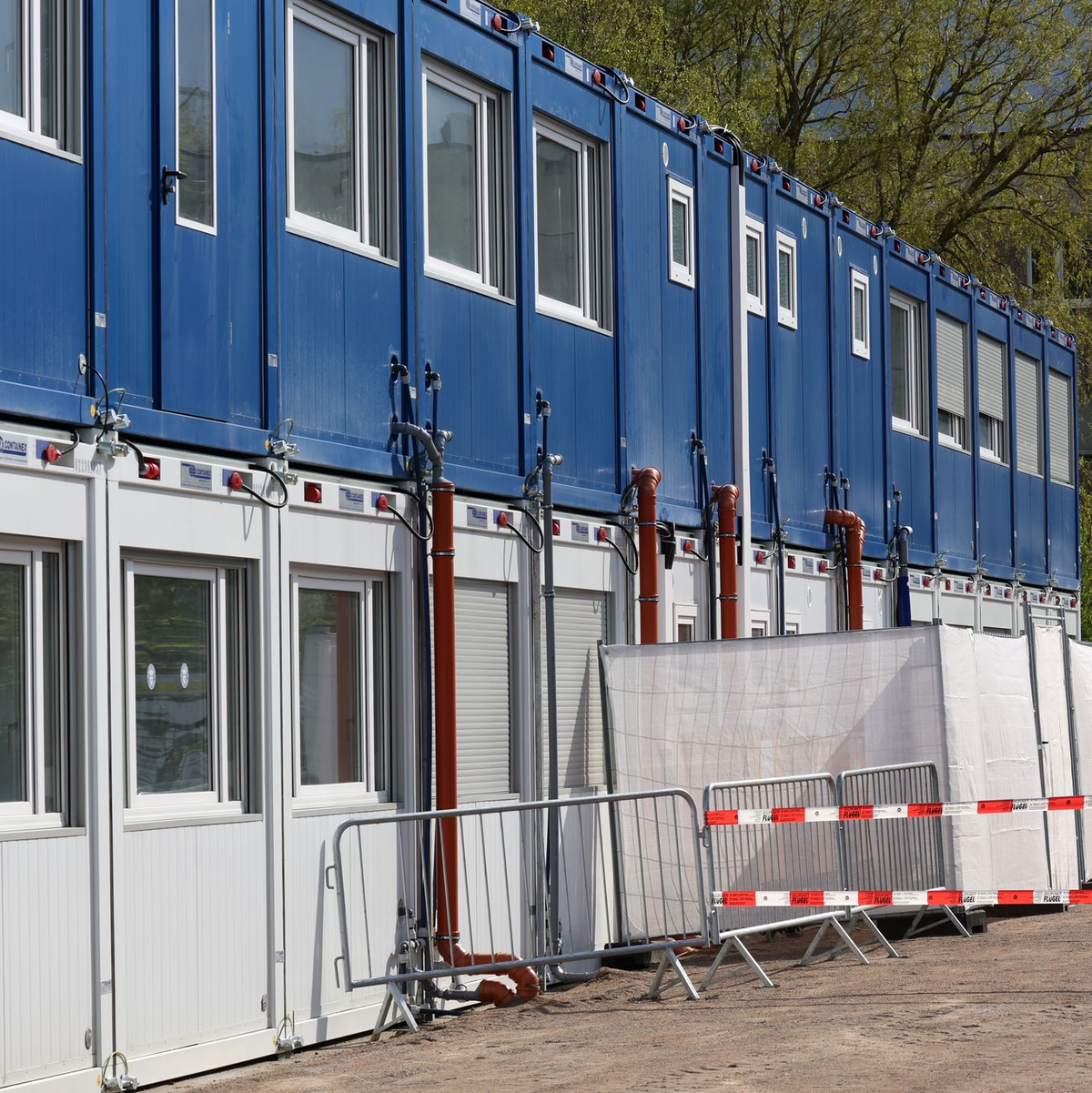 Die Kommunen klagen über belegte Unterkünfte. (Archivbild) - Foto: Bernd Wüstneck/dpa