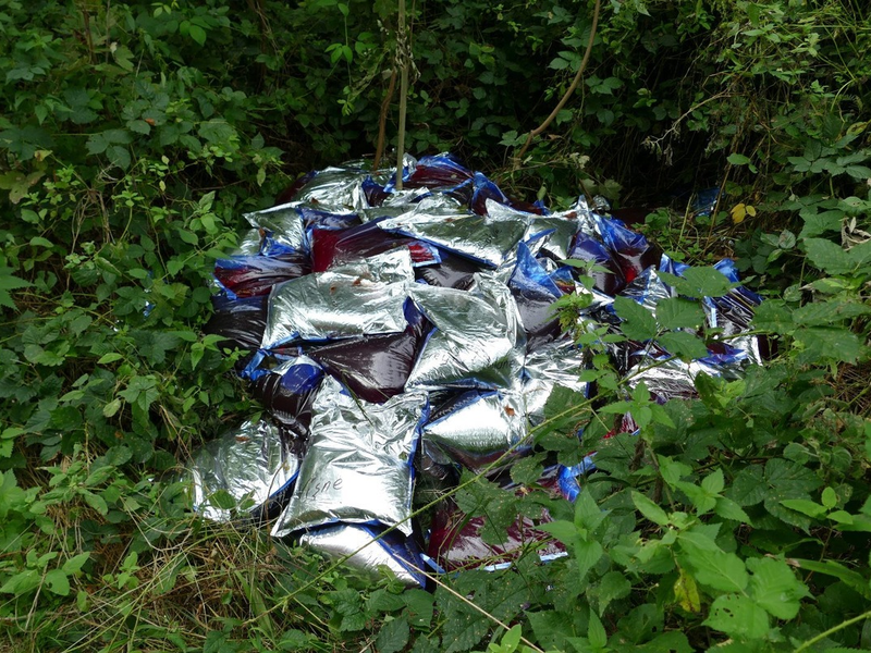 POL-FR: Wutöschingen: Flüssige Abfälle im Wald entsorgt - Polizei sucht Zeugen! - Foto: presseportal.de