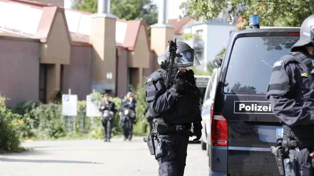 Noch gibt es viele Fragezeichen rund um die Tat. - Bild: David Oßwald/NEWS5/dpa