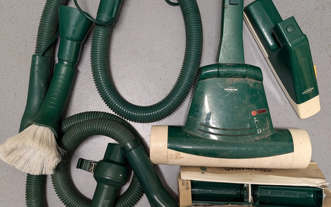 LPI-EF: Wer vermisst seine Staubsaugerteile? - Foto: presseportal.de