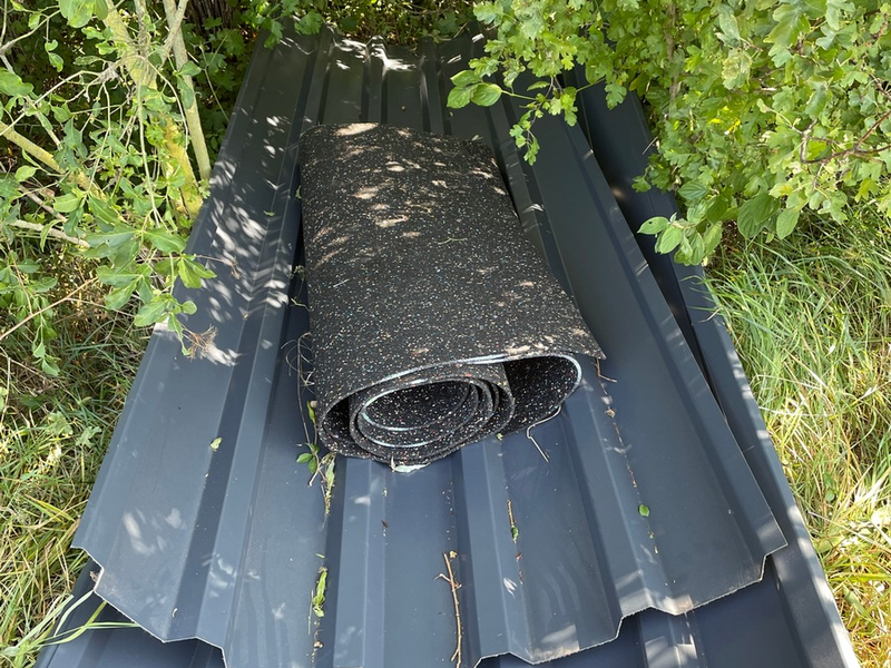 LPI-EF: Baumaterial auf Besitzersuche - Foto: presseportal.de