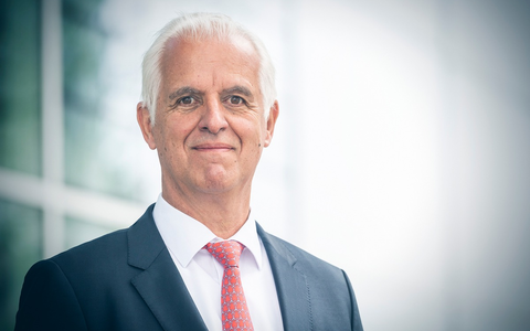 Meurer zu Ausbildungszahlen: Akzeptiert es endlich: Der Zuwachs kommt durch Zuwanderung. / bpa fordert angesichts schwacher Ausbildungszahlen eine schnellere Anerkennung internationaler Kräfte - Foto: presseportal.de