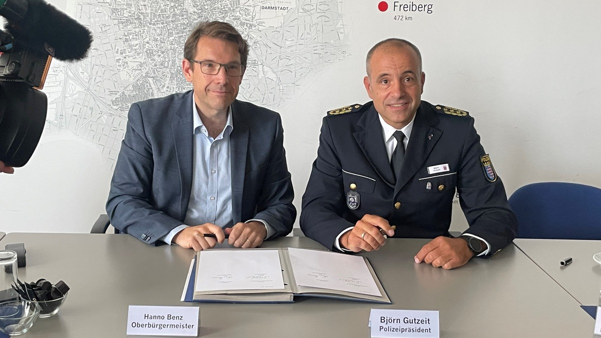 POL-DA: Darmstadt: Gemeinsam für ein sicheres Darmstadt/Oberbürgermeister und Polizeipräsident unterzeichnen Aktionsplan 