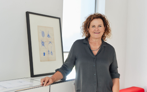 Für ihre Entdeckung der Proteinproduktion an den Synapsen im Gehirn bekommt die US-Forscherin Erin Schuman den Körber-Preis für die Europäische Wissenschaft 2024. - Foto: Marcus Gloger/Körber-Stiftung /dpa