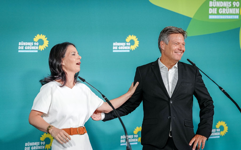 Göring-Eckardt und Nouripour wollen beide ins Bundestagspräsidium. (Archivbild) - Foto: Kay Nietfeld/dpa