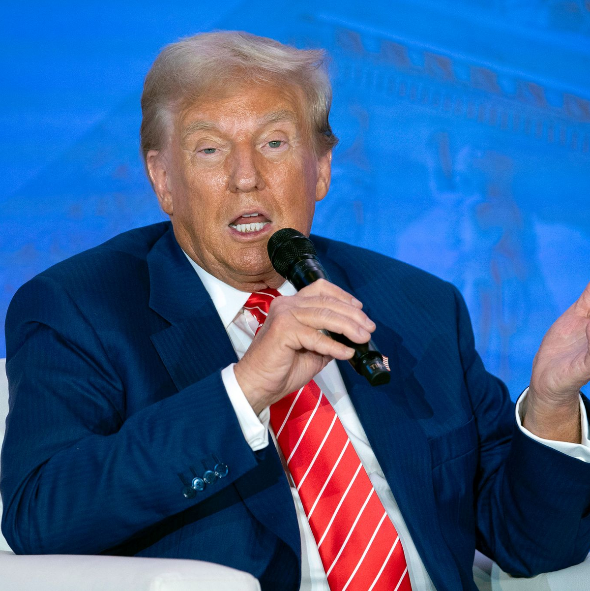 Trump hat aus dem Duell mit Biden offenbar Lehren gezogen. (Archivfoto) - Foto: Jose Luis Magana/AP/dpa