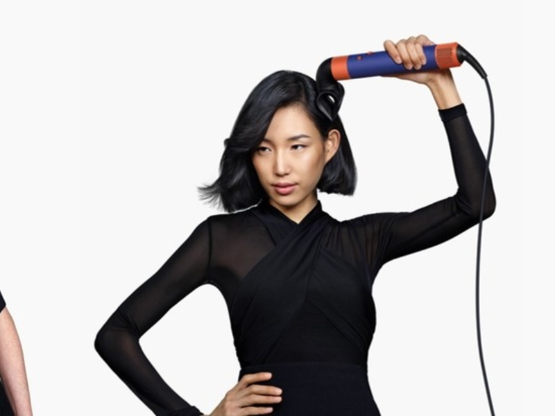 Dyson launcht erstes Beauty-Tool mit Bluetooth® Technologie: der Dyson Airwrap i.d. Multi-Haarstyler und -trockner - Foto: presseportal.de