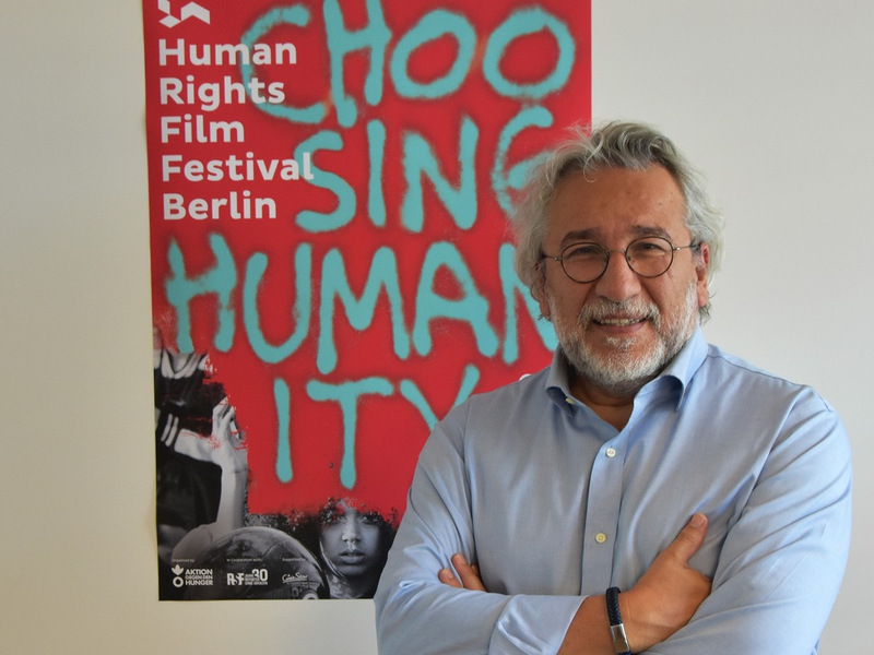 Can Dündar ist Schirmherr des Human Rights Film Festival Berlin 2024 / Democracy Noir von Connie Field eröffnet das Festival am 4. Oktober - Foto: presseportal.de