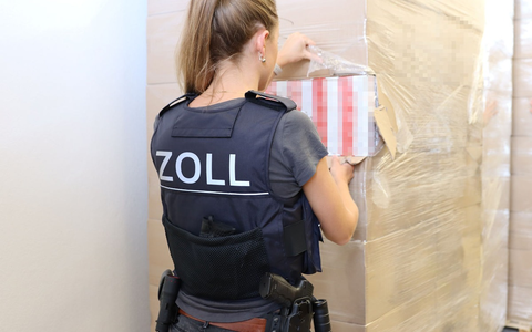 ZOLL-H: Zollfahndungsamt Hannover fasst Zigarettenhehler - Schmugglergruppierung zerschlagen - Foto: presseportal.de ZOLL-H: Zollfahndungsamt Hannover fasst Zigarettenhehler - Schmugglergruppierung zerschlagen - Foto: presseportal.de