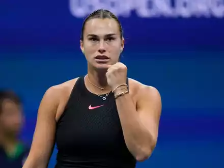 Aryna Sabalenka darf jubeln: Wie vor einem Jahr steht sie im US-Open-Finale. - Foto: Seth Wenig/AP