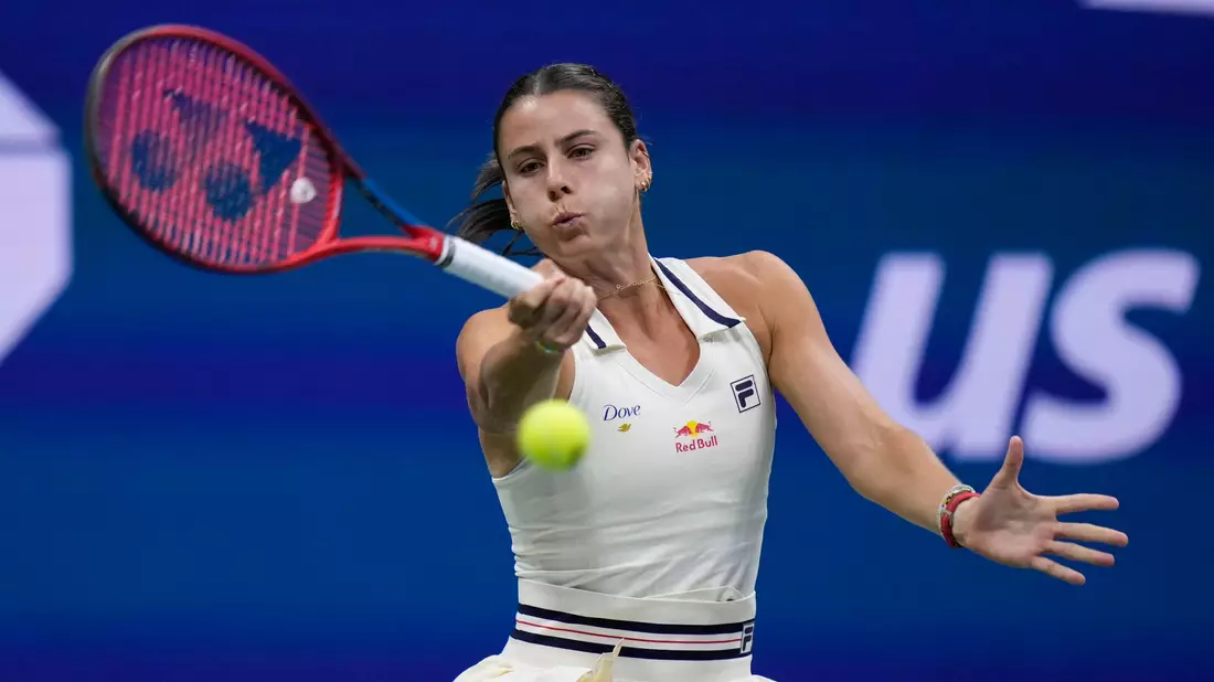 Emma Navarro muss sich in ihrem ersten Grand-Slam-Halbfinale geschlagen geben. - Bild: Seth Wenig/AP/dpa
