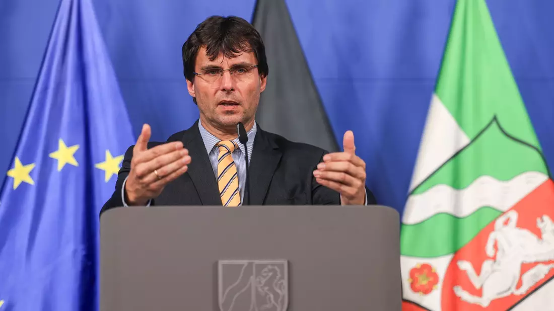 Optendrenk will bei der nächsten Finanzministerkonferenz über die Shoppingportale reden. (Archivbild) - Bild: Oliver Berg/dpa