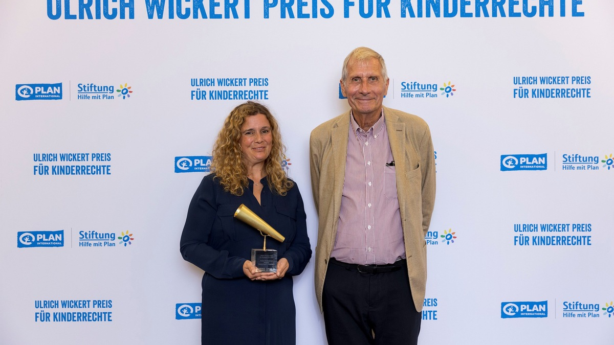 Journalist:innen mit Ulrich Wickert Preis für Kinderrechte 2024 geehrt / Stifter Ulrich Wickert und seine Jury würdigen herausragende Medienbeiträge - Foto: presseportal.de