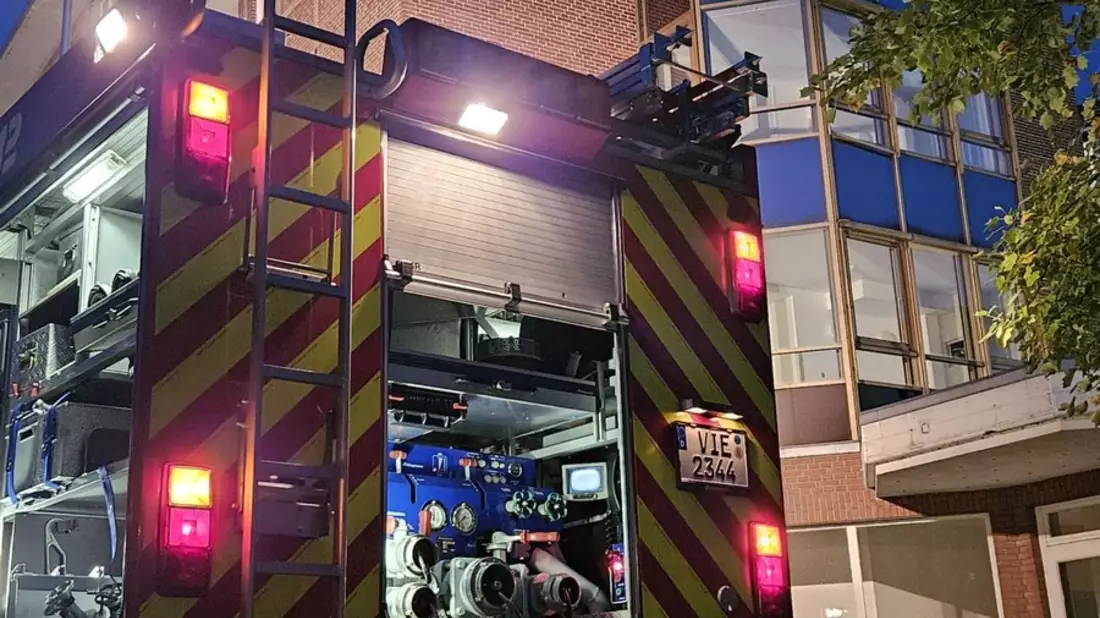 FW Kempen: Feuerwehr Kempen absolviert erfolgreiche Einsatzübung am Krankenhaus - Bild: presseportal.de