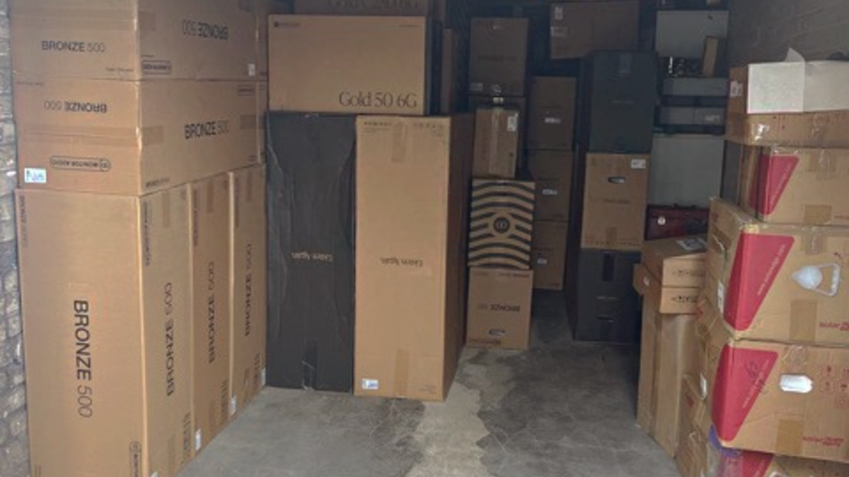 POL-LG: Planenschlitzer auf frischer Tat gestellt - Foto: presseportal.de