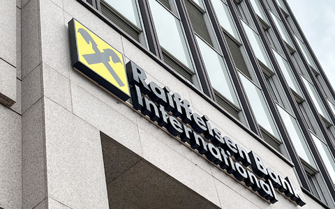 Die RBI will sich aus Russland zurückziehen - doch das ist nicht so leicht. - Foto: Albert Otti/dpa