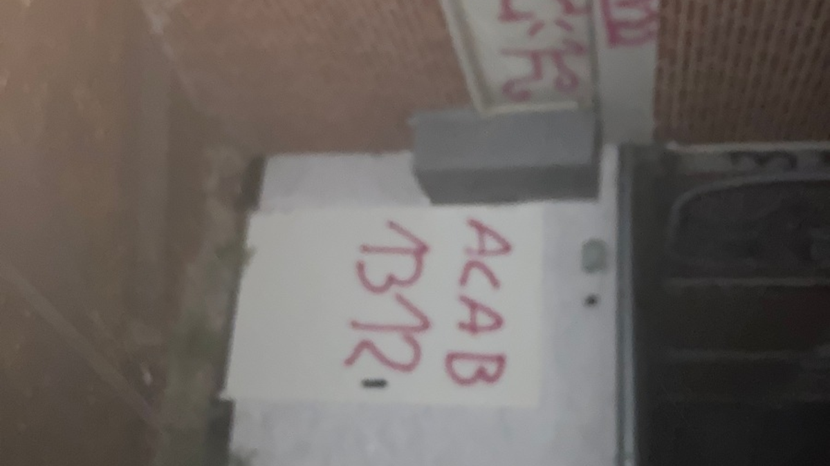 POL-KB: Korbach - Unbekannte beschmieren Hauswände mit Graffiti, Zeugen gesucht - Foto: presseportal.de