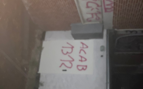 POL-KB: Korbach - Unbekannte beschmieren Hauswände mit Graffiti, Zeugen gesucht - Foto: presseportal.de POL-KB: Korbach - Unbekannte beschmieren Hauswände mit Graffiti, Zeugen gesucht - Foto: presseportal.de