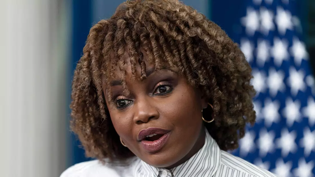 Biden-Sprecherin Jean-Pierre: Sind zutiefst erschüttert über den tragischen Tod. (Archivbild) - Bild: Manuel Balce Ceneta/AP/dpa