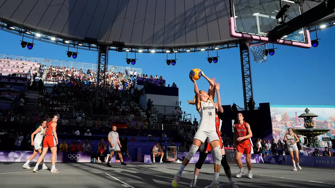 Für Wolf ist 3x3-Basketball auch für den Fußball beispielhaft.  - Bild: Frank Franklin II/AP/dpa