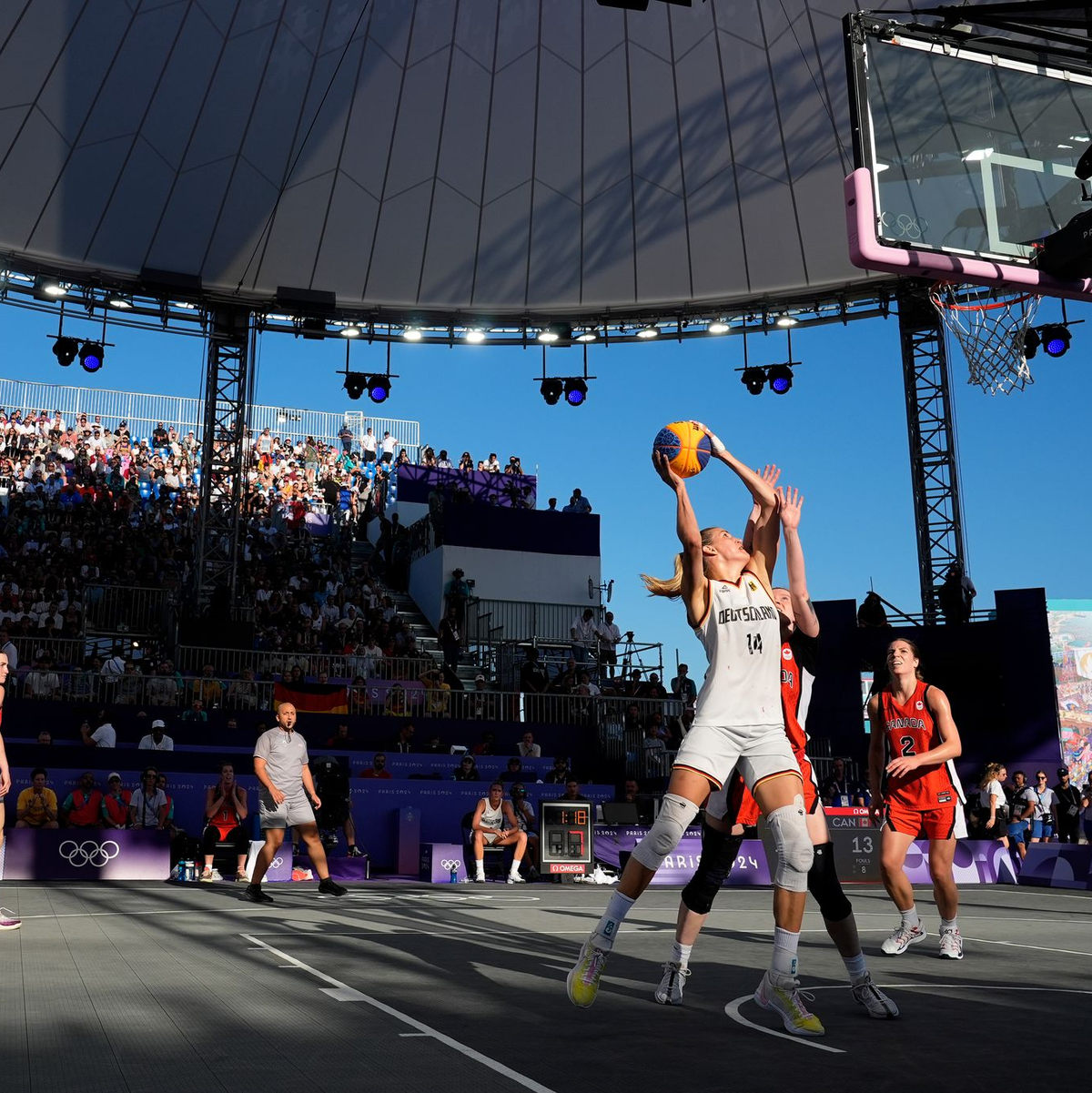 Für Wolf ist 3x3-Basketball auch für den Fußball beispielhaft.  - Foto: Frank Franklin II/AP/dpa