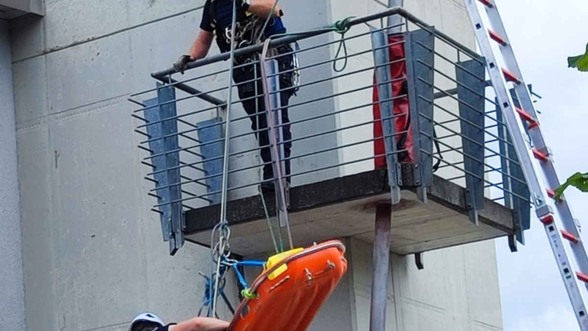 FW Eigeltingen: Aufwendige Rettung nach Arbeitsunfall - Foto: presseportal.de