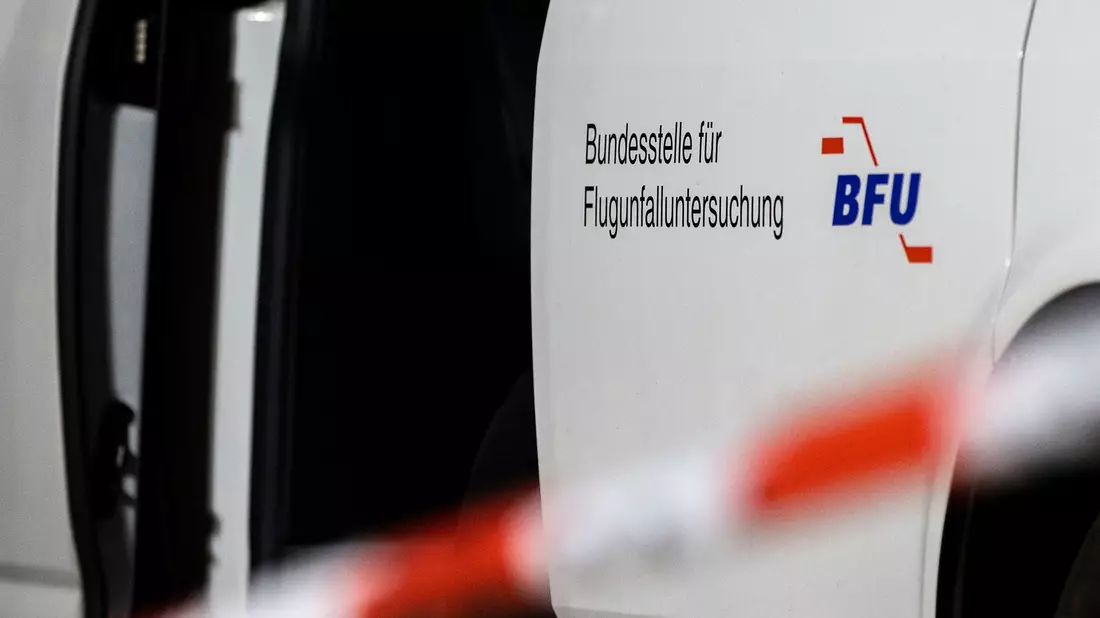 Zwei Menschen sind bei einem Cessna-Absturz in Bad Sassendorf ums Leben gekommen. (Symbolbild) - Bild: Christoph Reichwein/dpa