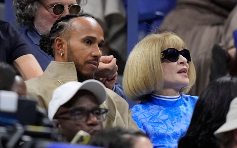 Aryna Sabalenka liebkoste 2024 die New York-Trophäe - in dieser Saison wartet sie noch auf einen Grand-Slam-Triumph. - Foto: Frank Franklin II/AP/dpa