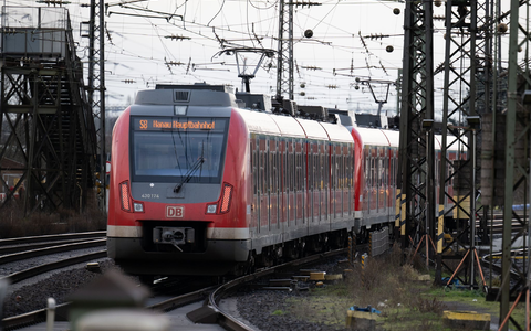 Nach erheblichen Einschränkungen im Bahnverkehr läuft wieder alles planmäßig. - Foto: Sebastian Gollnow/dpa