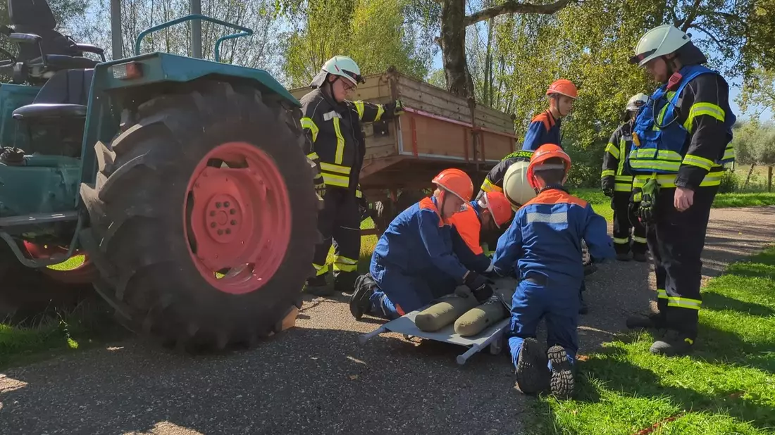 FW-KLE: Spannende Einsätze beim Berufsfeuerwehrtag der Jugendfeuerwehr - Bild: presseportal.de