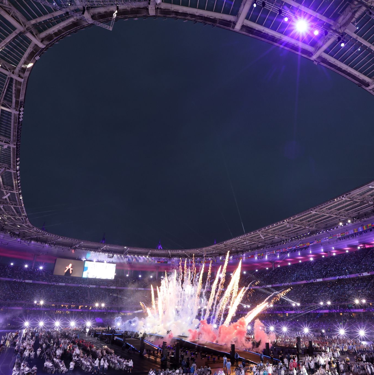 Die Hoffnung ist groß, dass die Paralympische Flagge bald wieder an Deutschland übergeben wird. - Foto: Jens Büttner/dpa