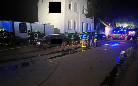 FW-GE: Kellerbrand - Rettung über Drehleiter - Foto: presseportal.de