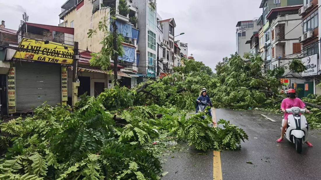 Viele Orte wurden überflutet. - Bild: VNA/XinHua/dpa