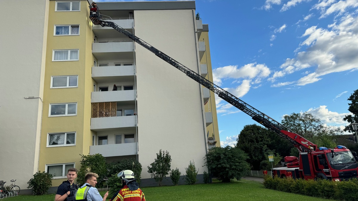FW Düren: Einsätze im Minutentakt: Drei Brände zeitgleich erfolgreich bekämpft - Foto: presseportal.de