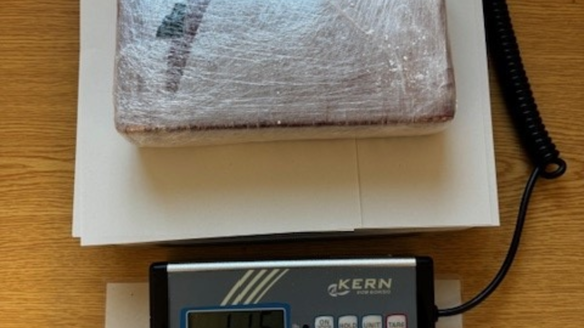 BPOL NRW: Grenzüberschreitendes Polizeiteam stellt 1,15 Kilogramm Kokain auf der Autobahn 40 sicher - Foto: presseportal.de