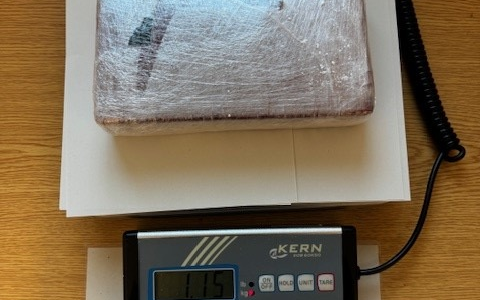 BPOL NRW: Grenzüberschreitendes Polizeiteam stellt 1,15 Kilogramm Kokain auf der Autobahn 40 sicher - Foto: presseportal.de